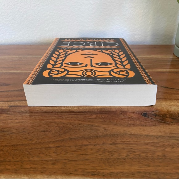 Circe by Madeline Miller, Paperback - Picture 4 of 7